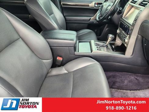 Used 2016 Lexus GX 460 w/ Navigation Package AWD/4WD image 15