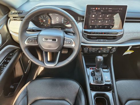 Used 2024 Jeep Compass Latitude w/ Sun and Sound Group image 37