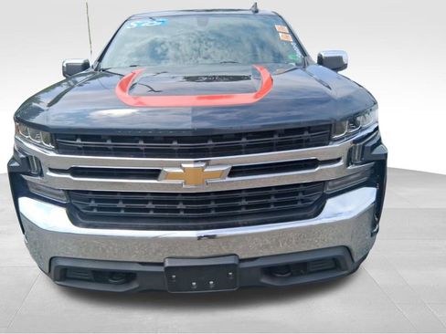 Used 2021 Chevrolet Silverado 1500 LT AWD/4WD image 2