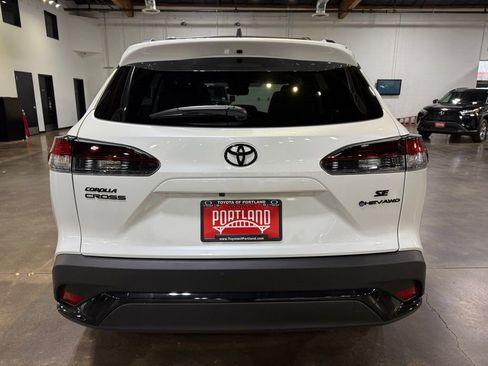 New 2026 Toyota Corolla Cross SE w/ Moonroof Package AWD/4WD image 7