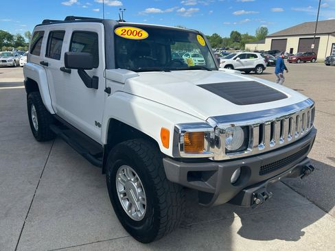 Used 2006 HUMMER H3 AWD/4WD image 3