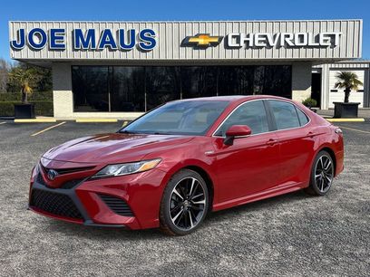 Used 2019 Toyota Camry SE w/ Sunroof Package