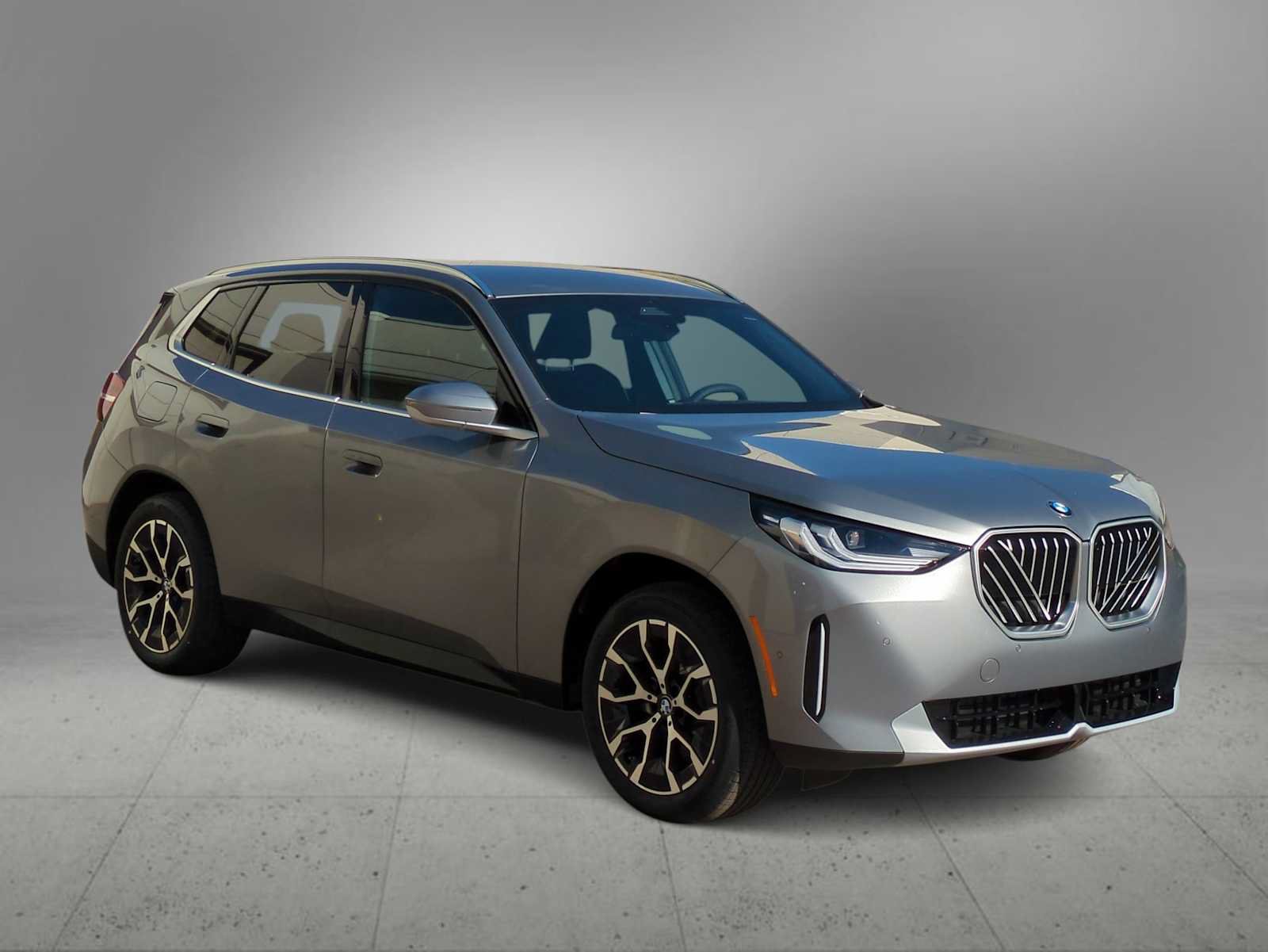 Used 2026 BMW X3 xDrive30i AWD/4WD image 2