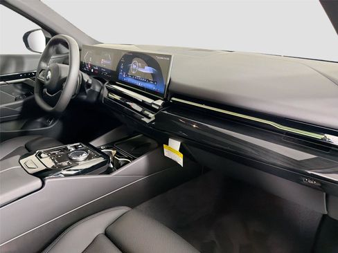 New 2026 BMW 530i xDrive w/ Premium Package AWD/4WD image 55