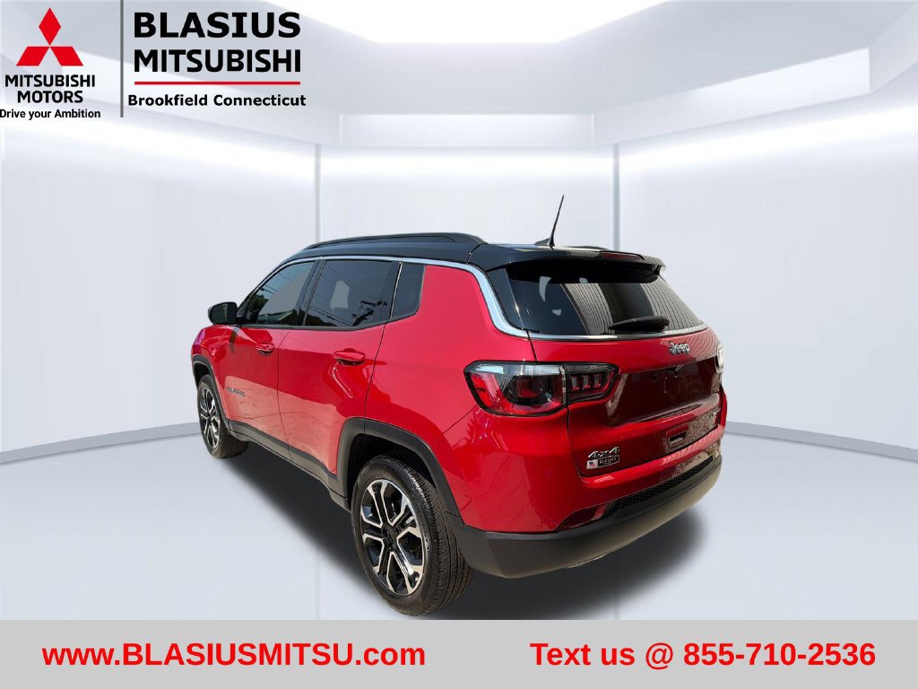 Used 2023 Jeep Compass Limited w/ Sun and Sound Group AWD/4WD image 12