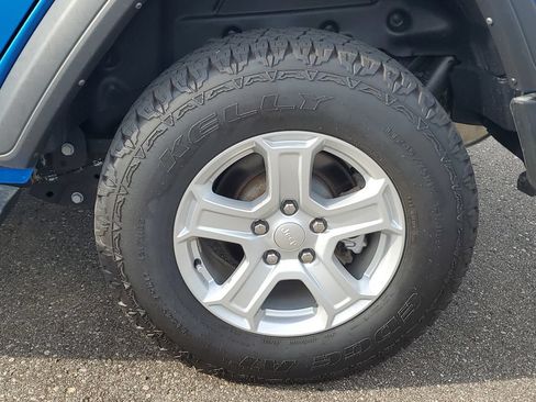 Used 2022 Jeep Wrangler Unlimited Sport AWD/4WD image 7