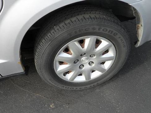Used 2010 Chrysler Town & Country LX w/ Entertainment Group #1 FWD image 10