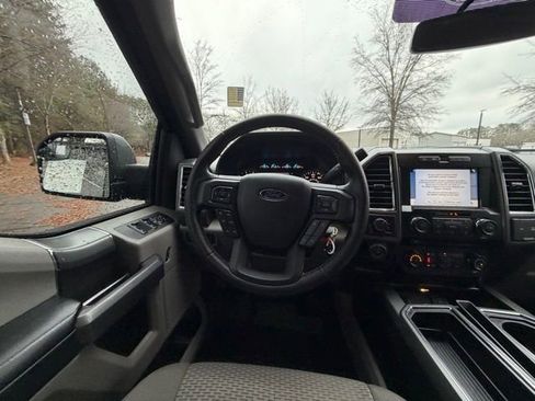 Used 2016 Ford F150 XLT w/ Equipment Group 302A Luxury image 7