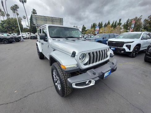 Used 2024 Jeep Wrangler Unlimited Sahara image 2
