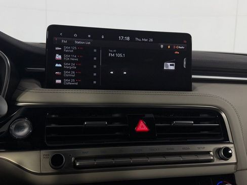 Used 2025 Genesis G70 2.5T image 16