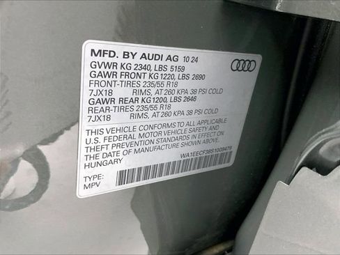Used 2025 Audi Q3 2.0T Premium Plus w/ Premium Plus Package AWD/4WD image 32