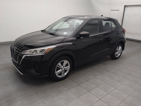 Used 2024 Nissan Kicks S FWD image 2