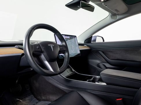 Used 2018 Tesla Model 3 Long Range image 13