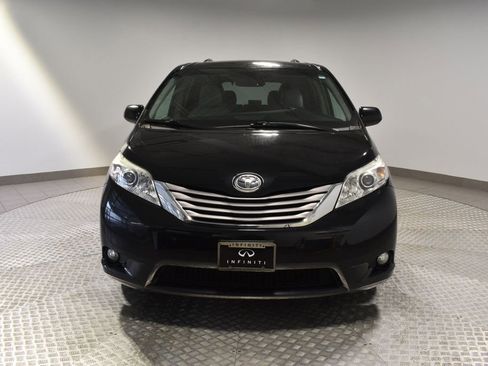 Used 2016 Toyota Sienna XLE image 8