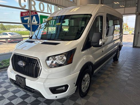 Used 2024 Ford Transit 350 XLT RWD image 3