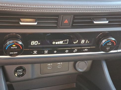 Used 2024 Nissan Rogue SV image 16