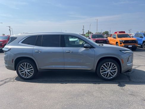 New 2026 Buick Enclave Avenir w/ Super Cruise Package image 4