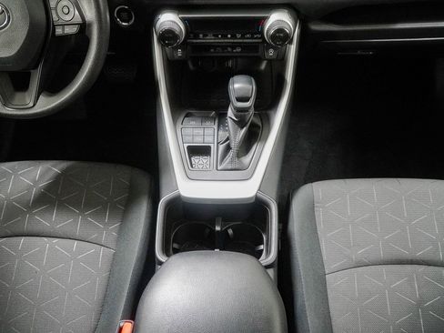 Used 2024 Toyota RAV4 XLE AWD/4WD image 34
