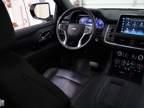 Used 2024 Chevrolet Suburban LT image 28