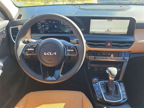 New 2026 Kia Seltos EX image 19