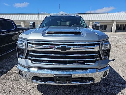Used 2024 Chevrolet Silverado 3500 LTZ w/ LTZ Plus Package image 2