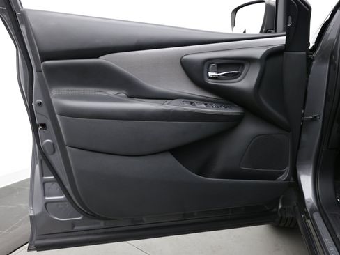 Used 2021 Nissan Murano S FWD image 11