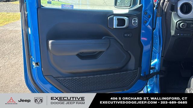 Used 2024 Jeep Wrangler Unlimited AWD/4WD image 9