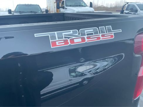 Used 2024 Chevrolet Silverado 1500 Custom Trail Boss w/ LPO, Dark Essentials Package image 11