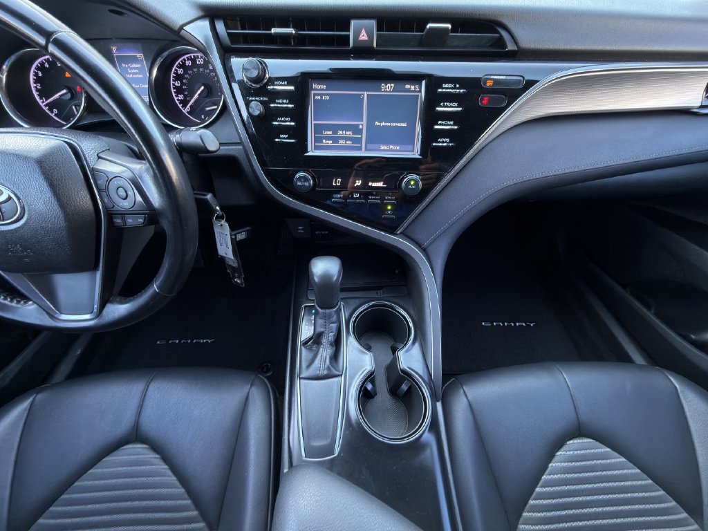 Used 2019 Toyota Camry SE w/ Carpet Mat Package FWD image 15