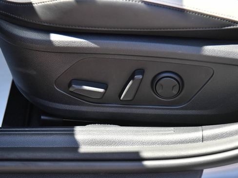 Used 2025 Kia K5 GT-Line w/ GT-Line Premium Package FWD image 17