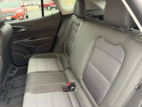 Used 2025 Chevrolet Trax LT w/ Driver Confidence Package image 10