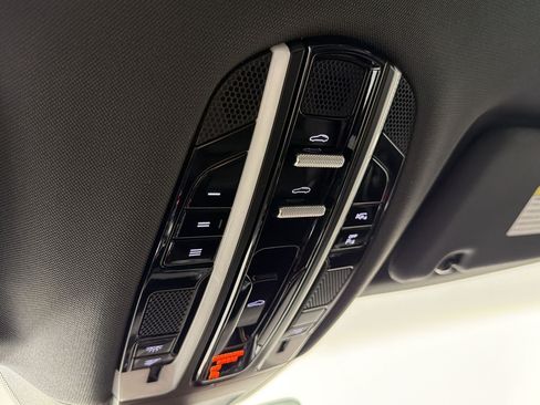 Certified 2019 Porsche Panamera image 19