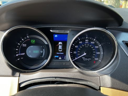 Used 2013 Hyundai Sonata Limited image 22