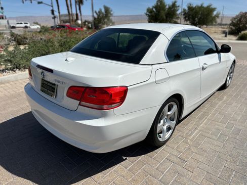 Used 2010 BMW 328i Convertible w/ Premium Pkg RWD image 9
