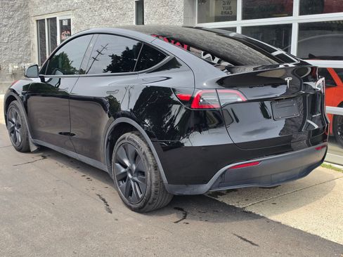 Used 2025 Tesla Model Y Long Range AWD/4WD image 5
