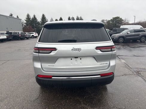 Used 2023 Jeep Grand Cherokee L Limited image 3