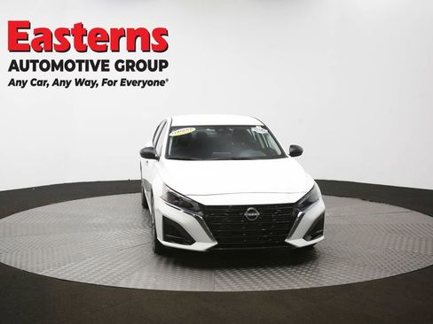 Used 2025 Nissan Altima 2.5 SV FWD image 51