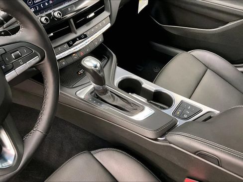 Used 2025 Cadillac CT4 Premium Luxury RWD image 16