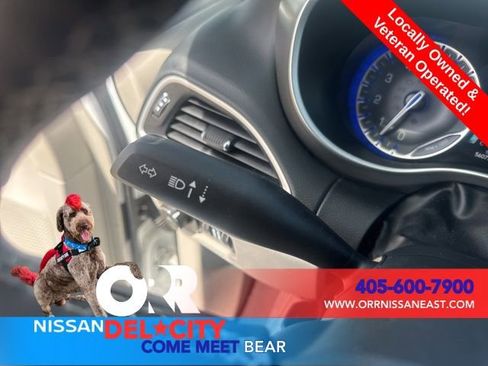 Used 2023 Chrysler Pacifica Touring-L image 22