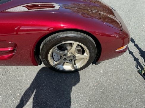 Used 2003 Chevrolet Corvette Coupe w/ Preferred Equipment Group image 39