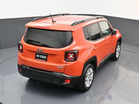 Used 2015 Jeep Renegade Latitude image 15