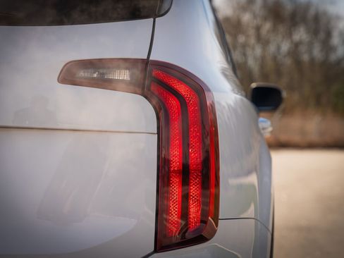 Used 2023 Kia Telluride S image 15