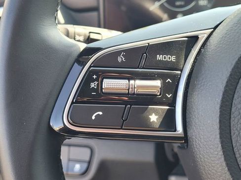 Certified 2025 Kia Seltos EX FWD image 14