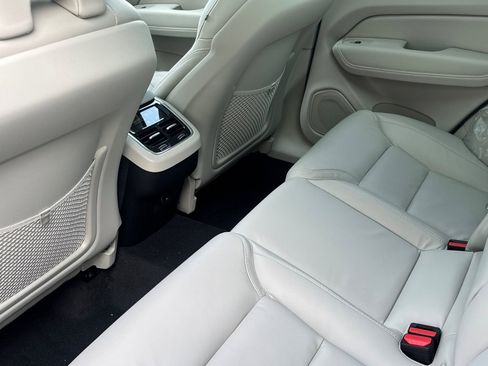 New 2026 Volvo XC60 B5 Ultra w/ Protection Package Premier image 12