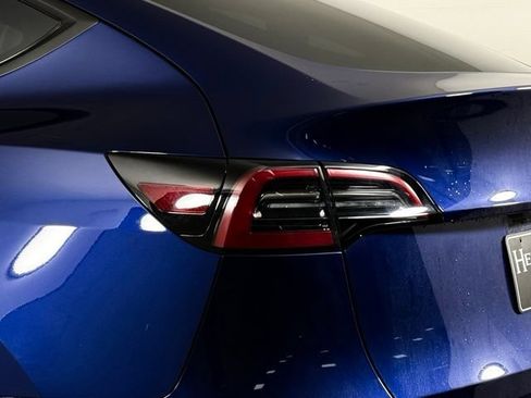 Used 2023 Tesla Model Y Long Range AWD/4WD image 16