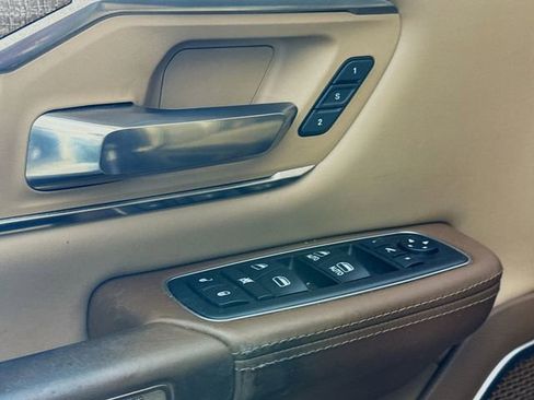 Used 2019 RAM 1500 Limited image 18