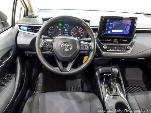 Used 2023 Toyota Corolla LE image 16