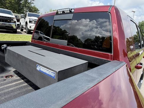 Used 2017 RAM 3500 Laramie Longhorn AWD/4WD image 9