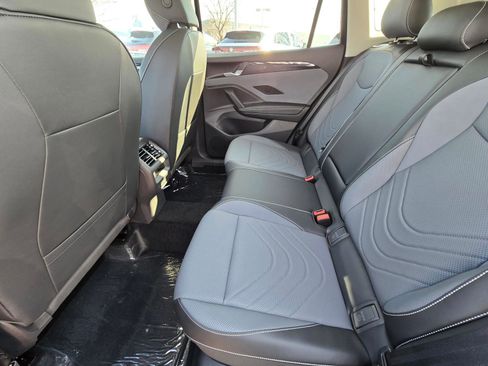 New 2026 Volkswagen Tiguan SE image 7