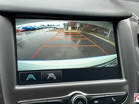 Used 2017 Chevrolet Cruze LT image 21